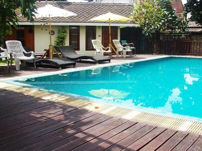 Smile House Guesthouse Чіангмай Екстер'єр фото